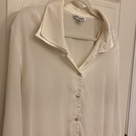 High notes New York Cream Button Down Blouse - Picture 2 of 8